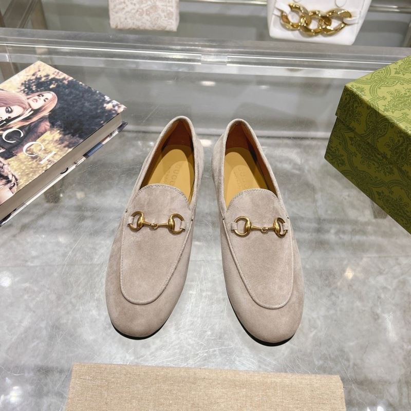 G*u*i leather shoes
